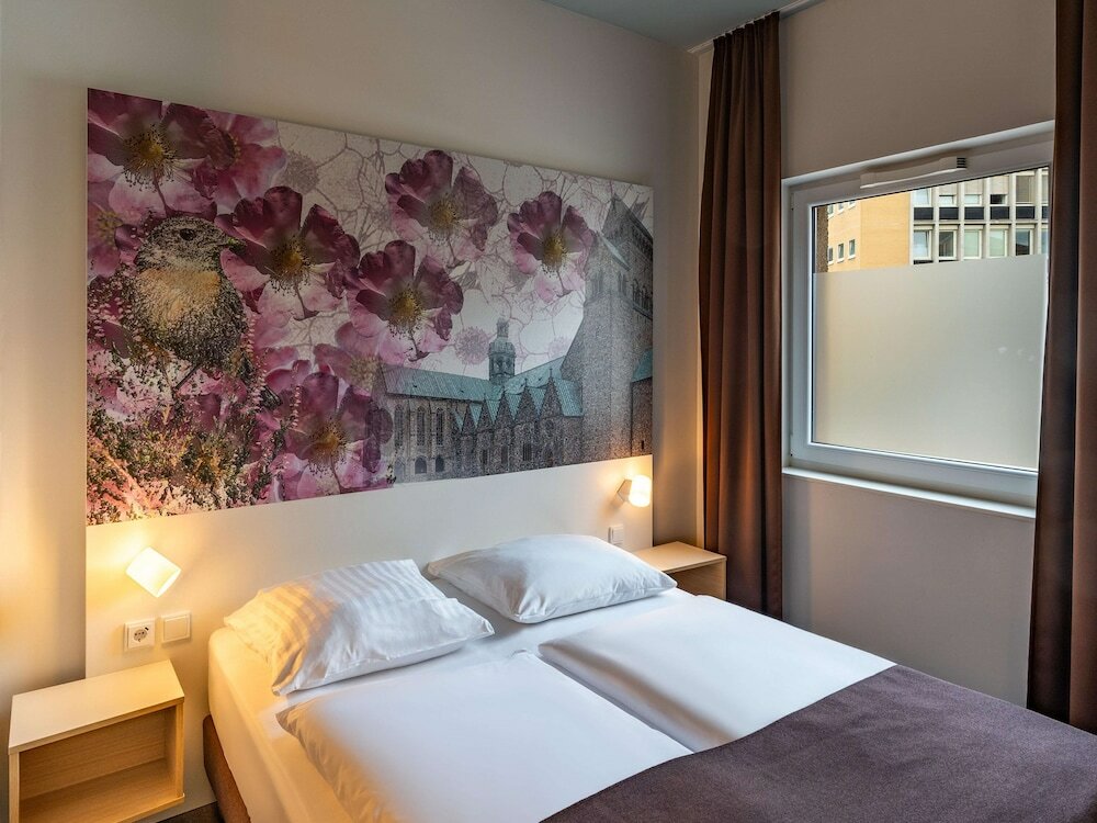 Фото B&b Hotel Hildesheim
