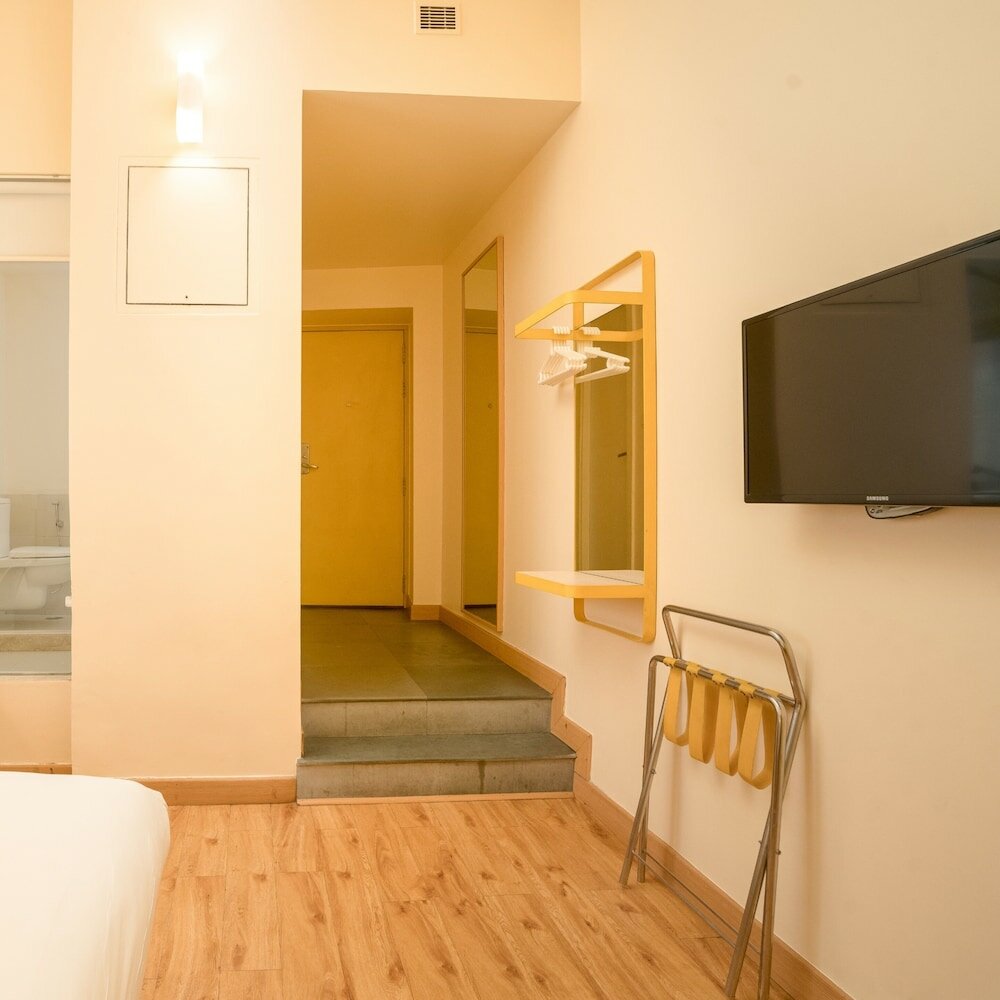 Фото Bloomrooms @ New Delhi Railway Station