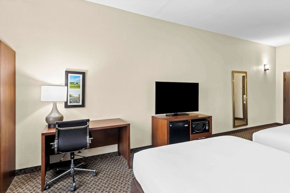 Фото Comfort Inn & Suites Grenada