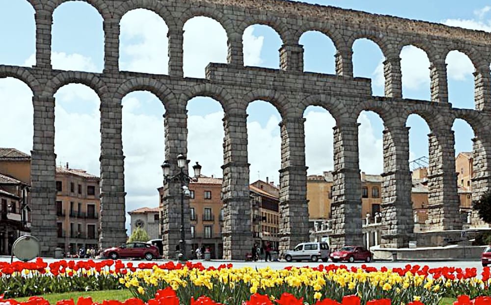 Фото Hotel Ele Acueducto