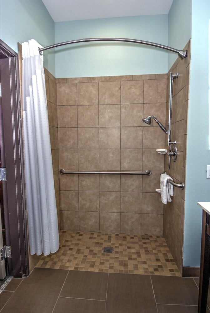 Фото Holiday Inn Express & Suites Austin South, an Ihg Hotel