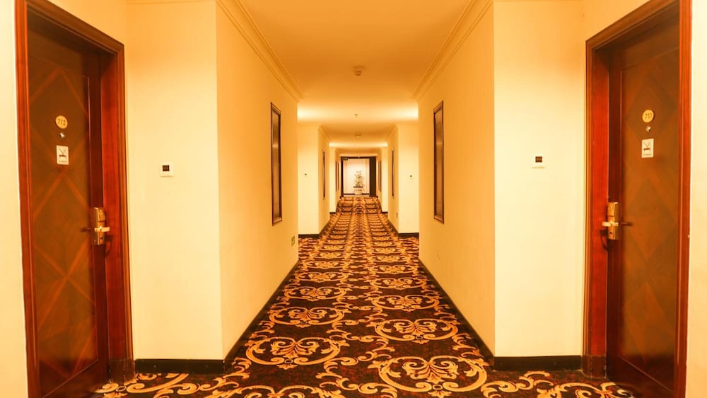 Фото Grand Rocky Hotel