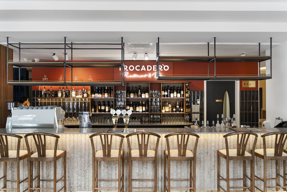 Фото Airedale Boutique Suites