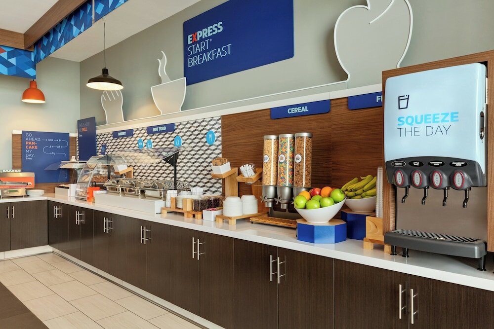 Фото Holiday Inn Express West Sacramento, an Ihg Hotel