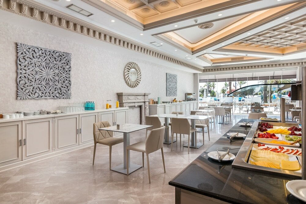 Фото Boutique Hotel Puerto Banus B51 & Park Plaza Suites Apartamentos