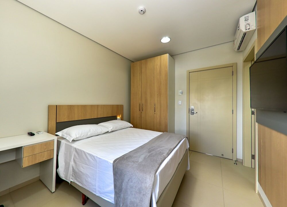 Фото Hotel Plaza Garden