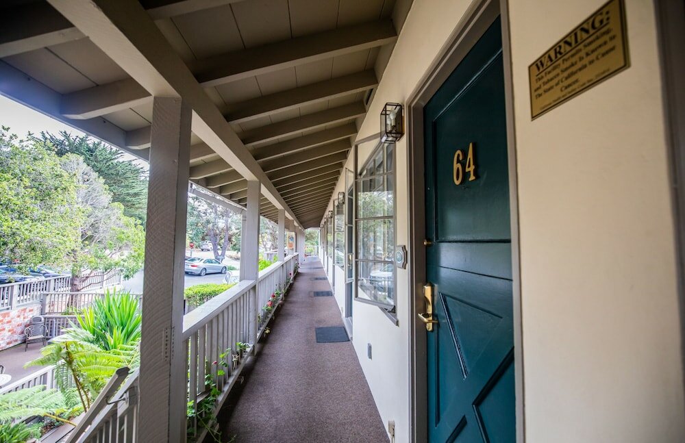 Фото Comfort Inn Carmel by The Sea