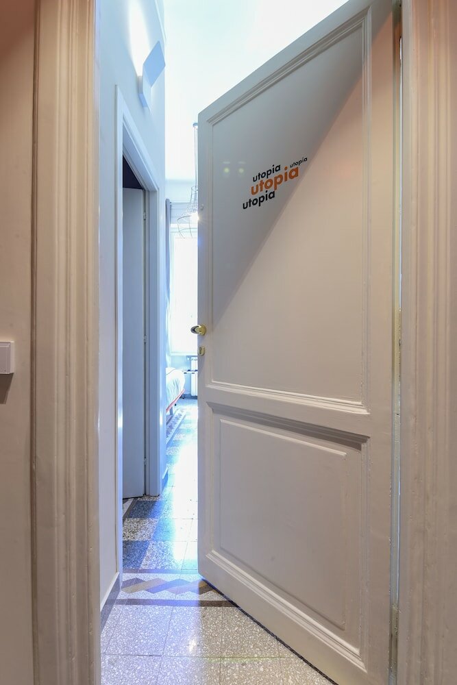 Фото The Pope's Window