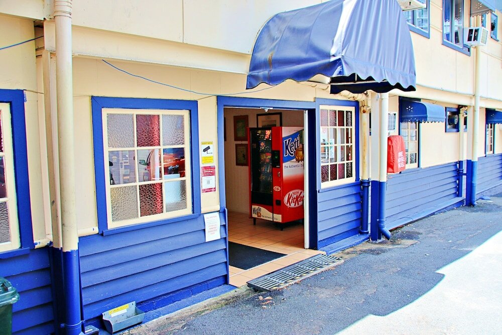 Фото Brisbane Manor Hotel