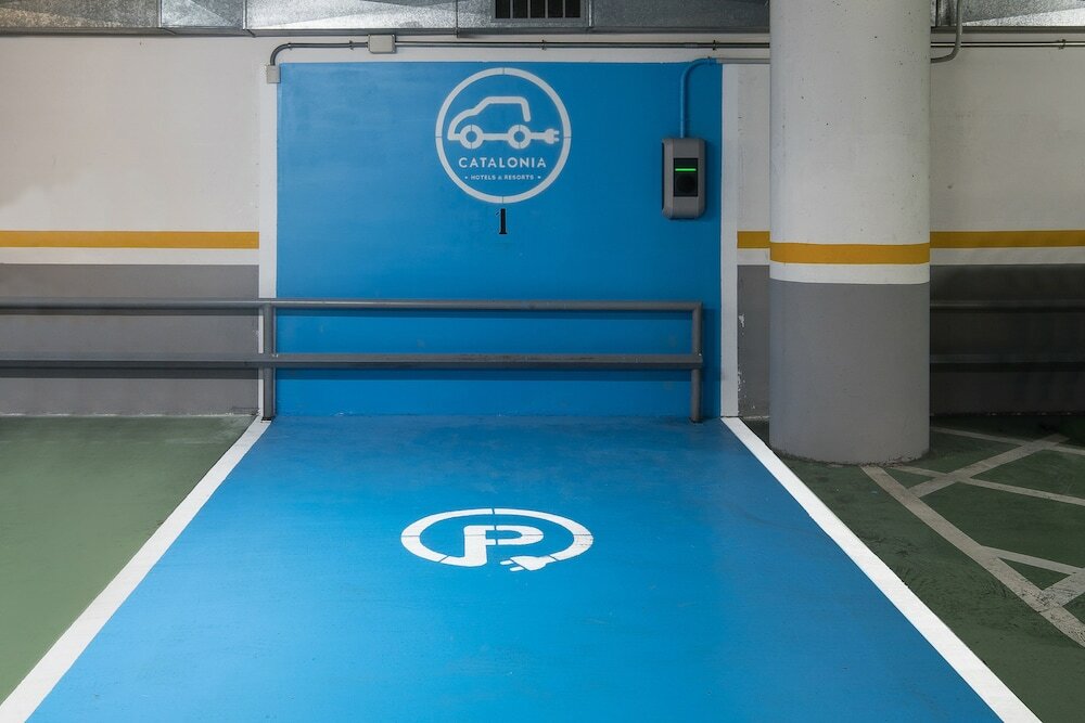 Фото Catalonia El Retiro