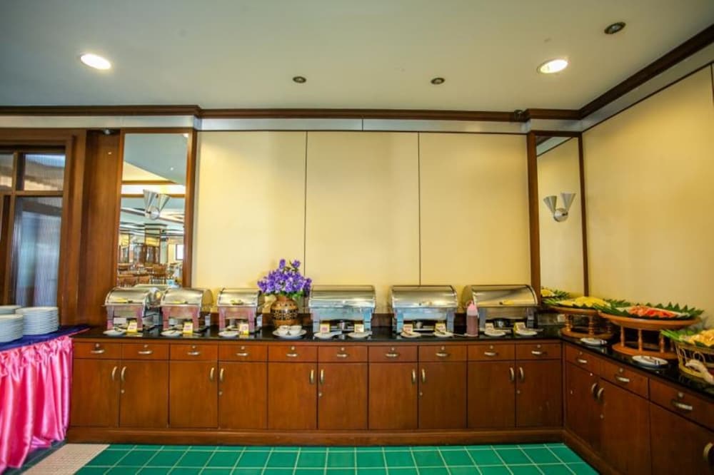 Фото Phi Phi Hotel