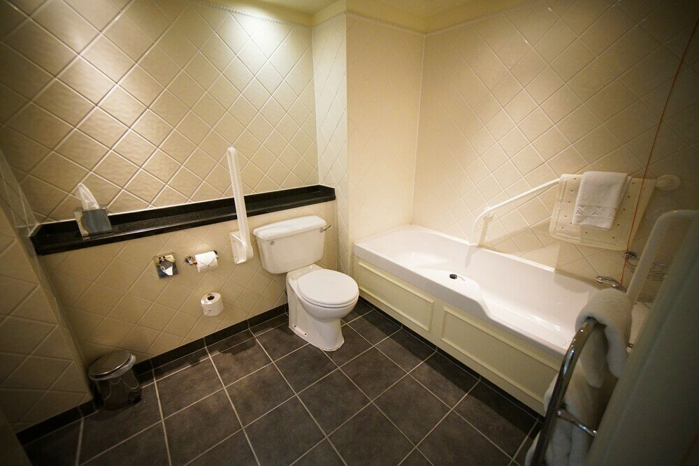 Фото Gisborough Hall