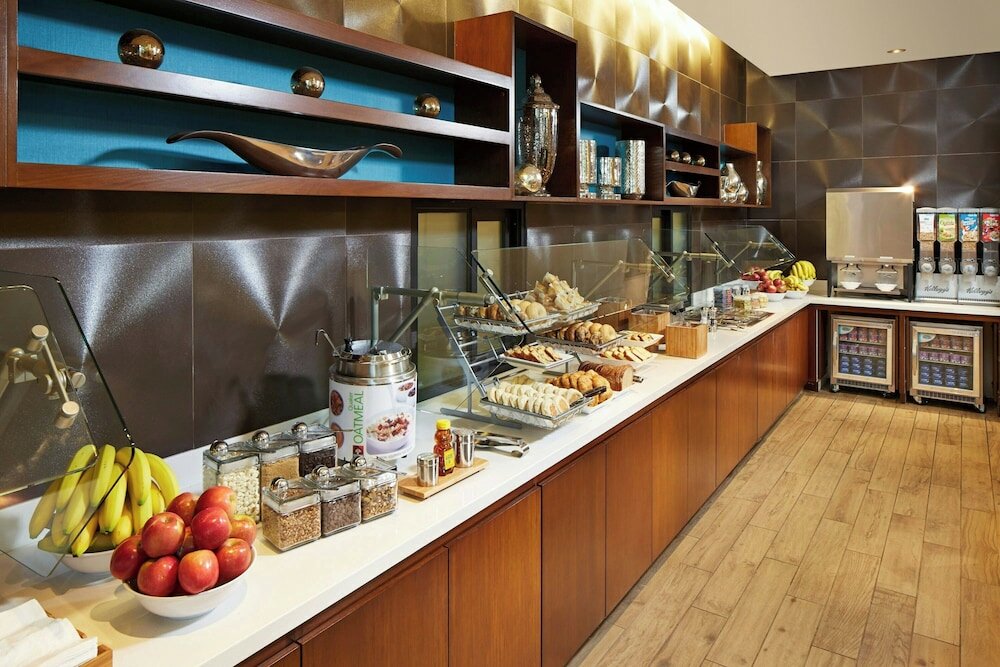 Фото SpringHill Suites by Marriott at Anaheim Resort/Conv. Cntr