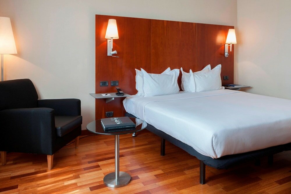 Фото Ac Hotel Alcala de Henares by Marriott