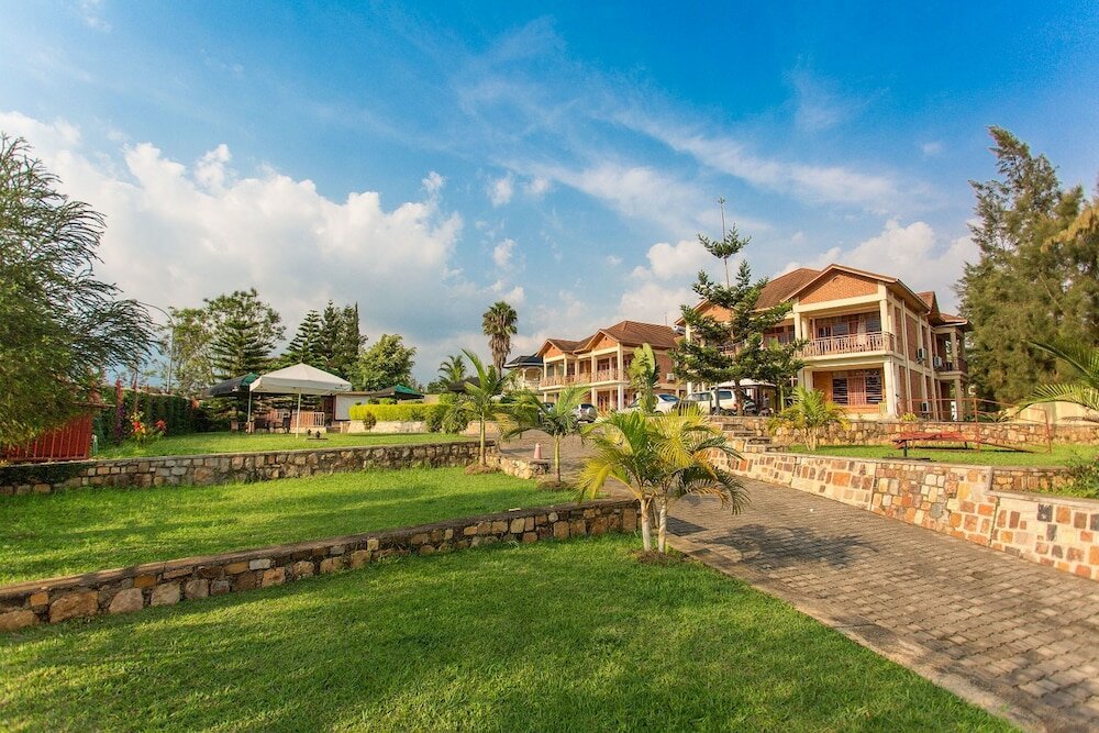 Фото Quiet Haven Hotel