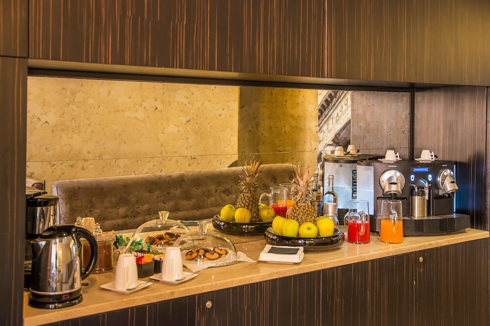 Фото Campo Marzio Luxury Suites