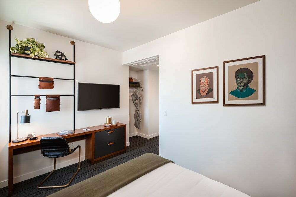 Фото The State Hotel