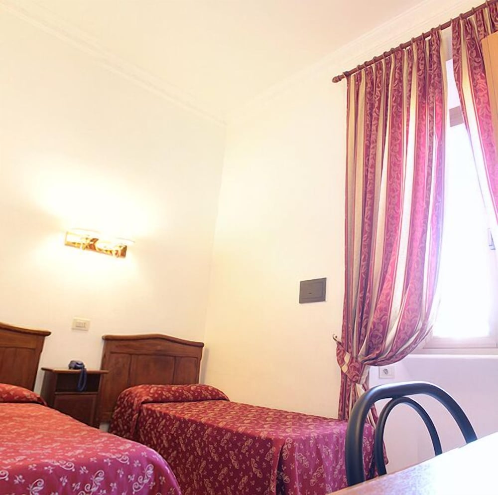 Фото Hotel Euro Quiris