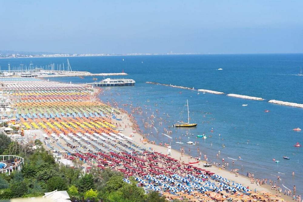 Фото Hotel Promenade