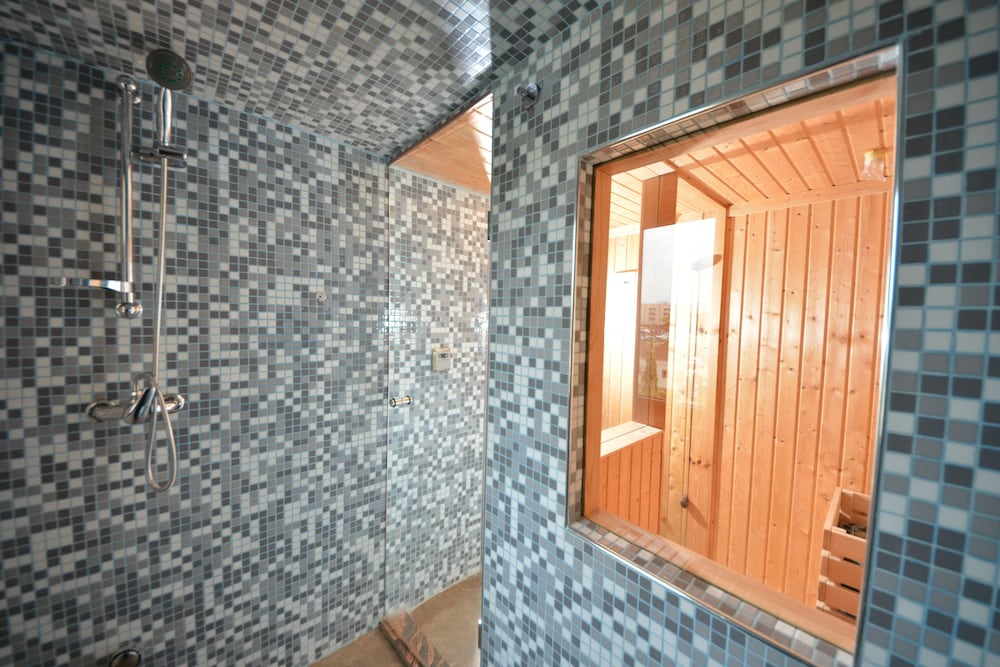 Фото Alphaplus Apartments