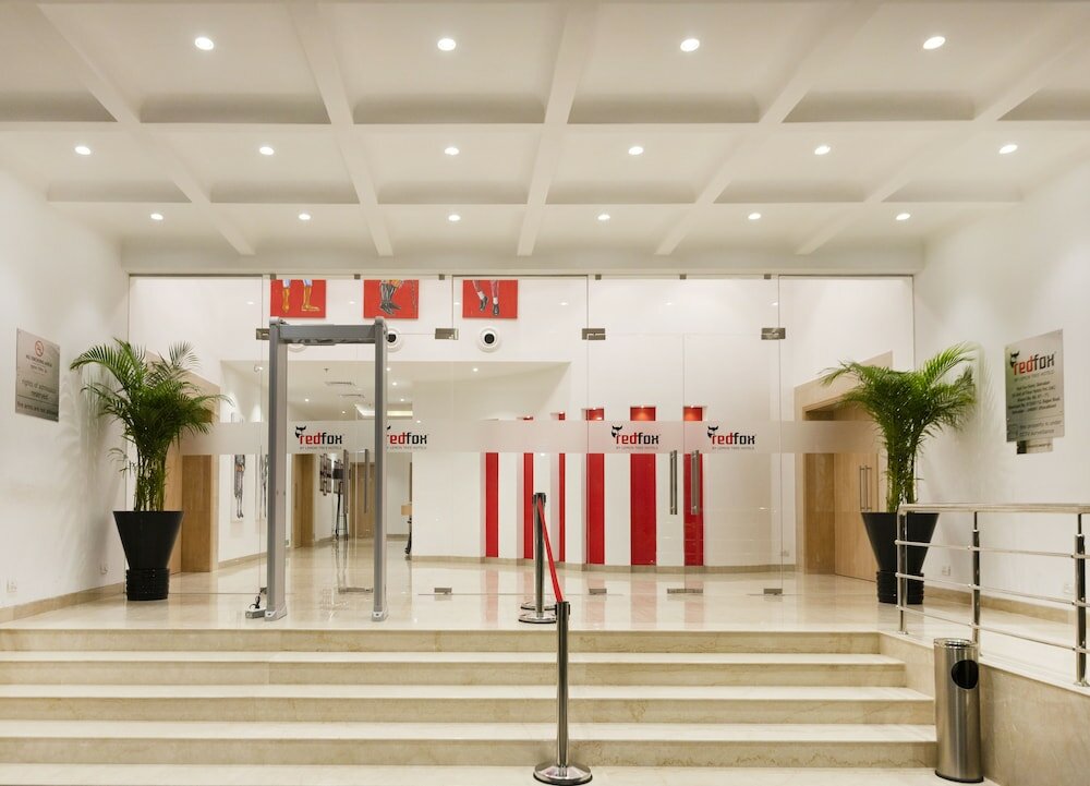 Фото Red Fox Hotel Dehradun