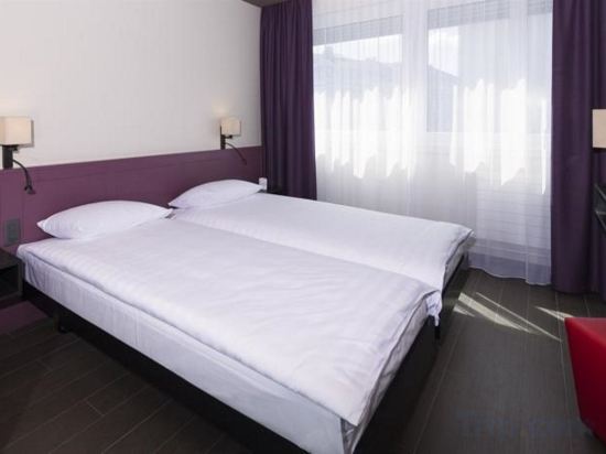 Фото Hotel Les Nations