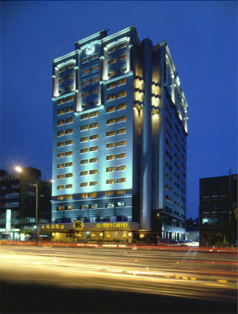 Фото отеля 1