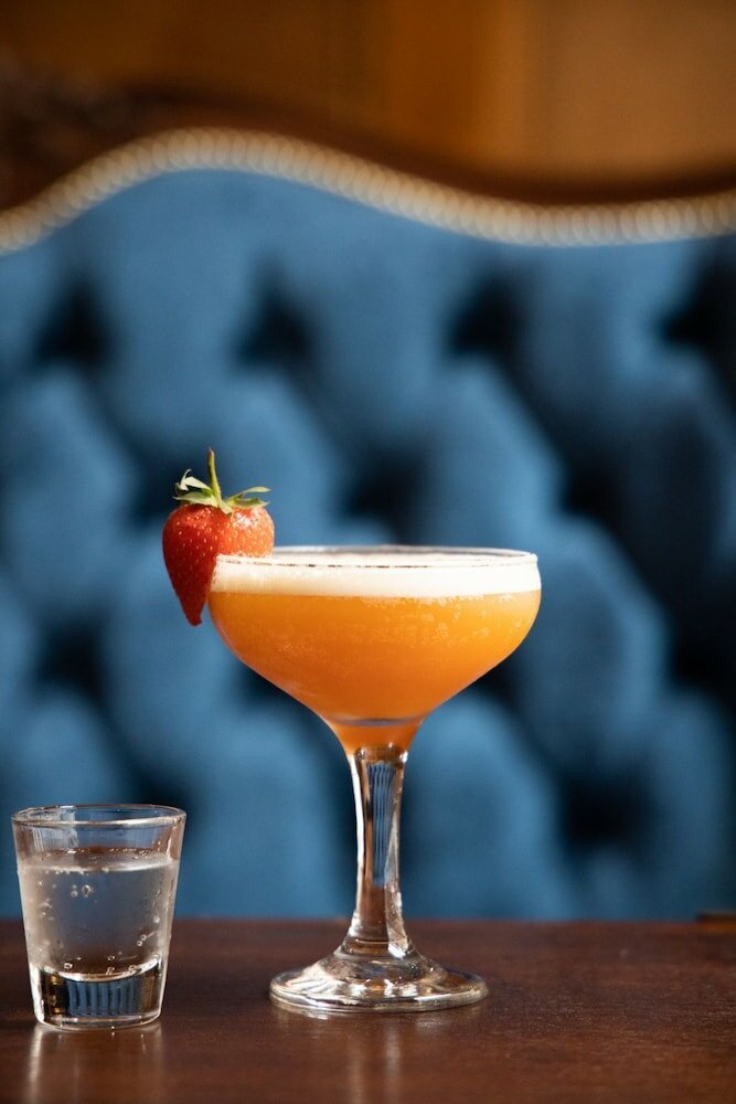 Фото The Dixie Dean Hotel