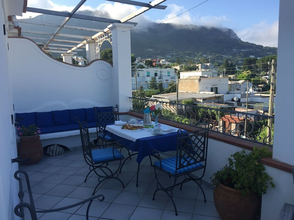 Фото La Ninfa Di Capri