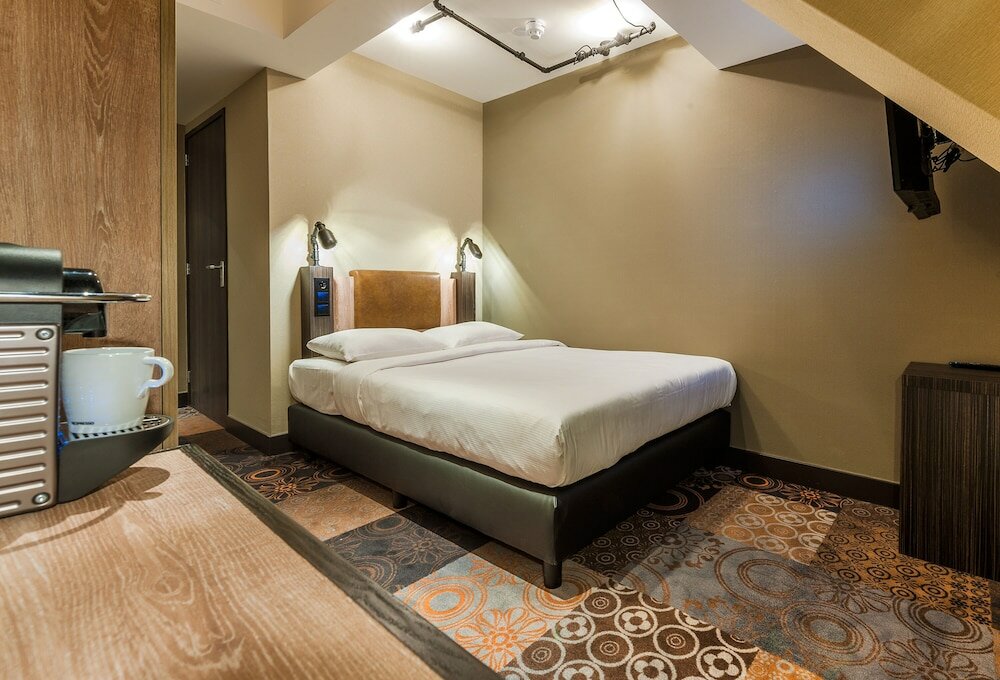 Фото The Alfred Hotel