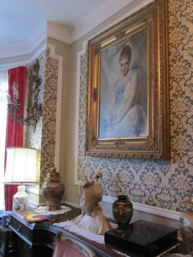 Фото Pimblett's Downtown Toronto B&b