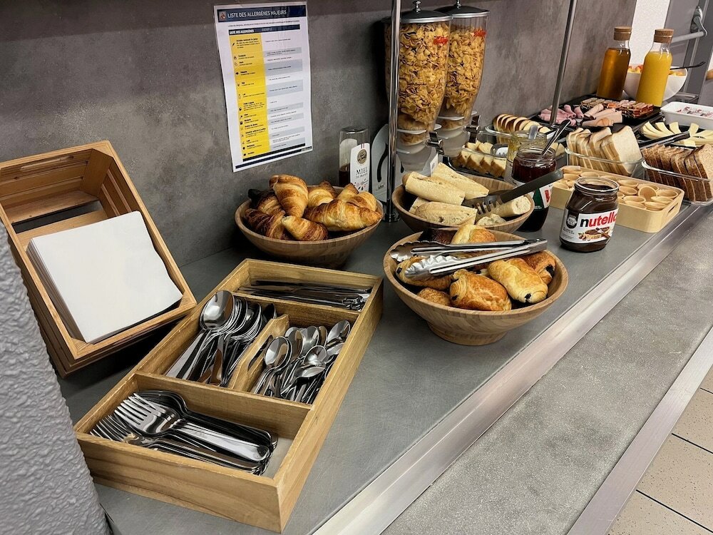 Фото Ibis budget Le Mans Centre