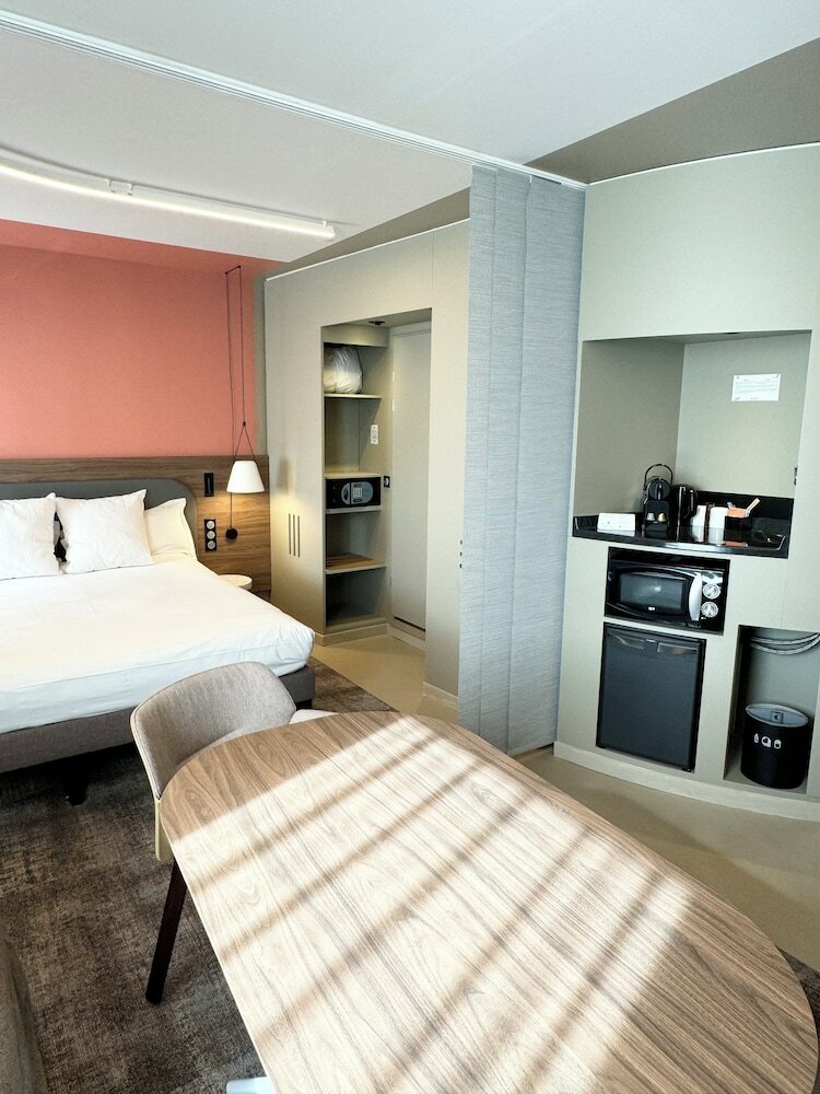 Фото Novotel Suites Rouen Normandie