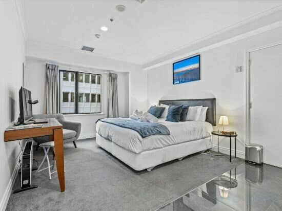 Apartments Cozy Room w King Bed+ Gym and Pool Zodiak Stays, Auckland, photo