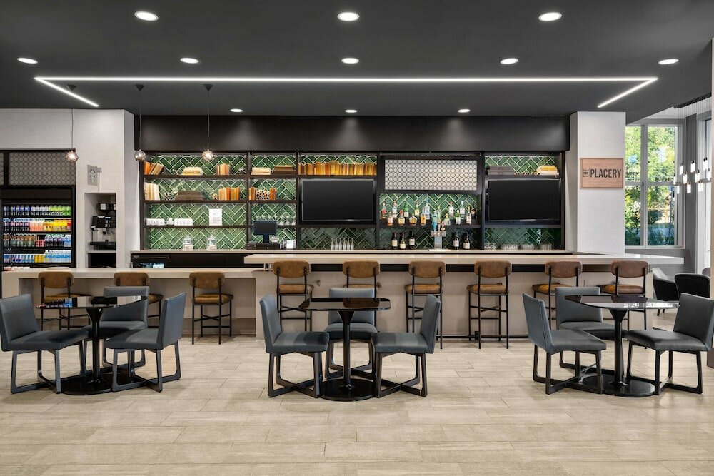 Фото Hyatt Place Iowa City Downtown