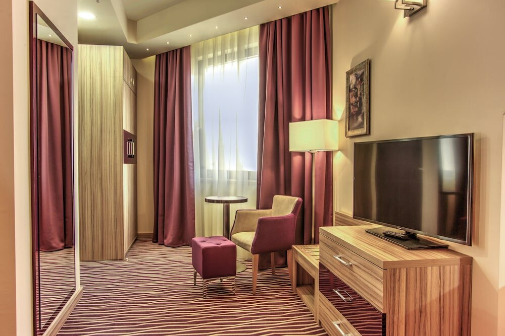 Фото Holiday Inn Plovdiv