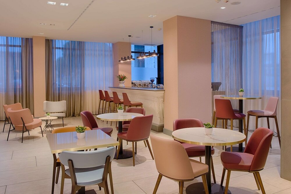 Фото Nh Bologna de la Gare