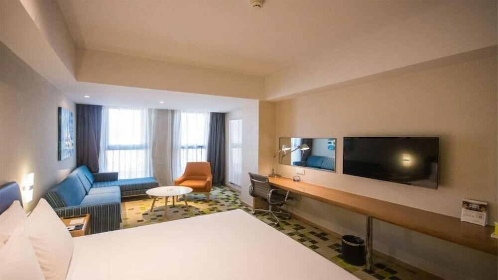 Фото Holiday Inn Express Zhangjiakou Park View