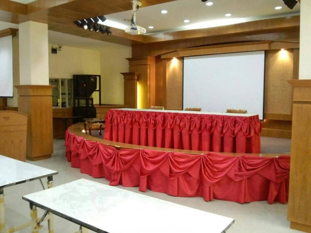 Фото River Grand Hotel Hat Yai