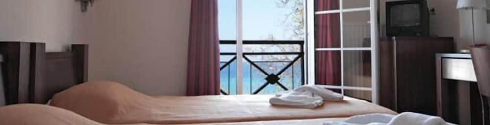 Фото Hotel Morfeas