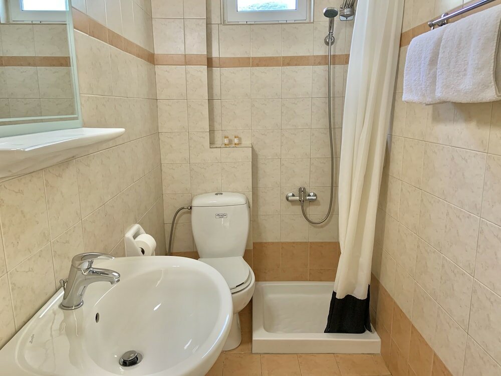 Фото Hotel Flisvos