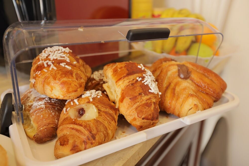 Фото Hotel Garibaldi Naples