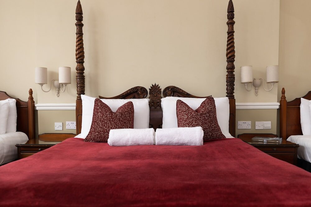 Фото The Haymarket Lairg Hotel