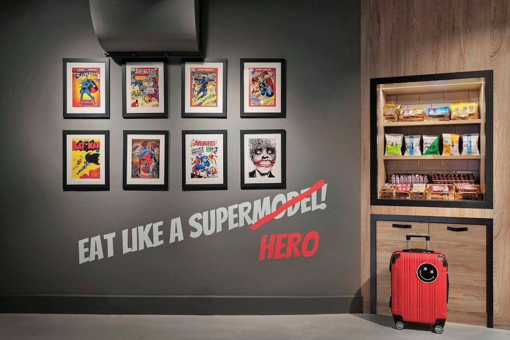 Фото Moxy Duesseldorf City