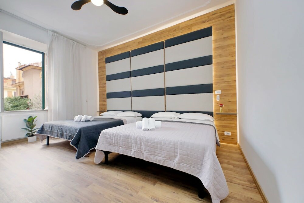 Фото  Pinidiroma Rooms and Suites