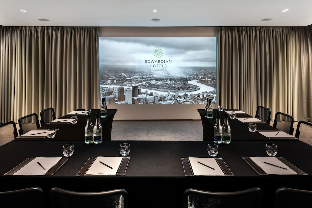 Фото Radisson Blu Edwardian Mercer Street Hotel, London