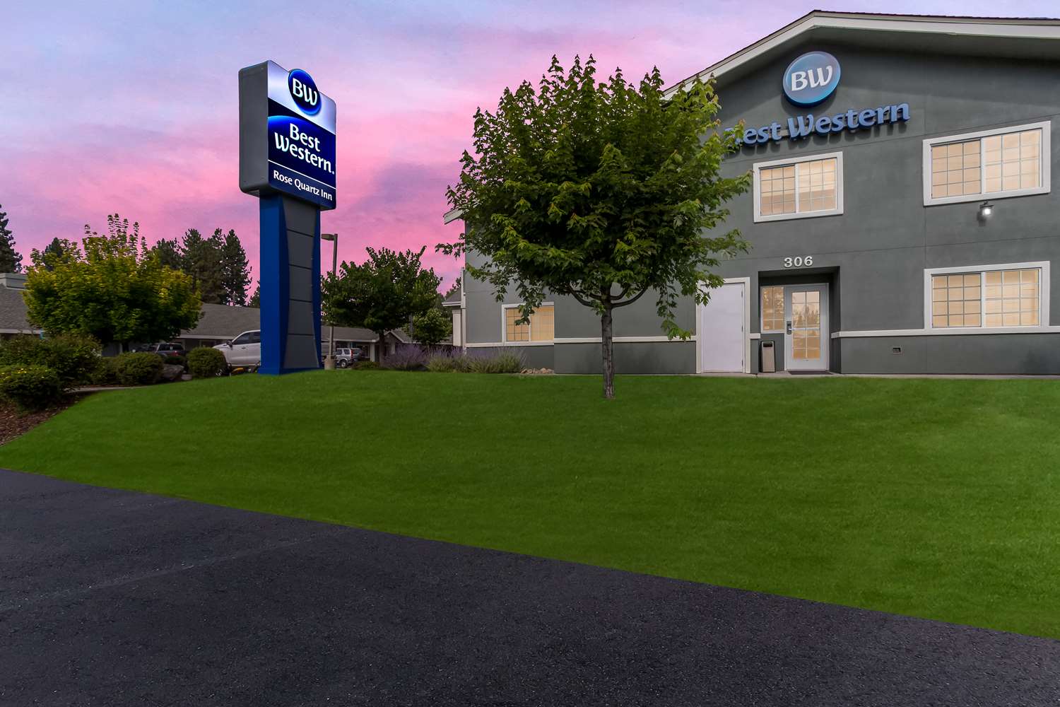 Фото Best Western Rose Quartz Inn