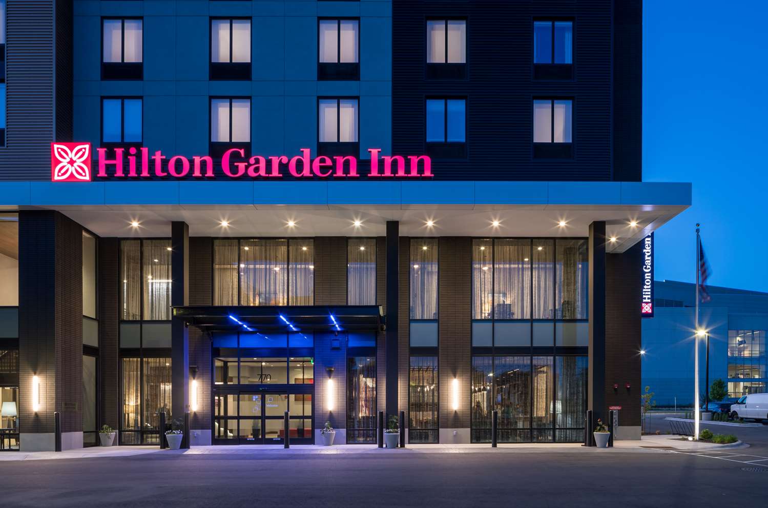 Фото Hilton Garden Inn Madison Downtown