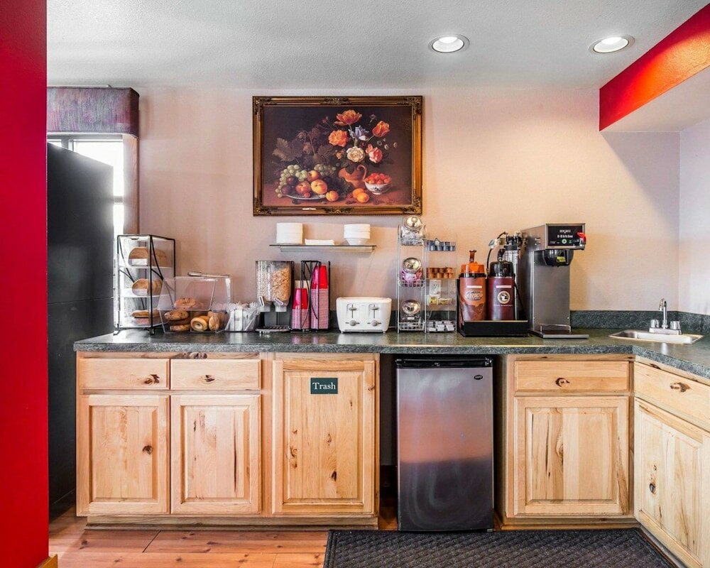 Фото Rodeway Inn Billings Logan Intl Airport, Near St. Vincent Hospital