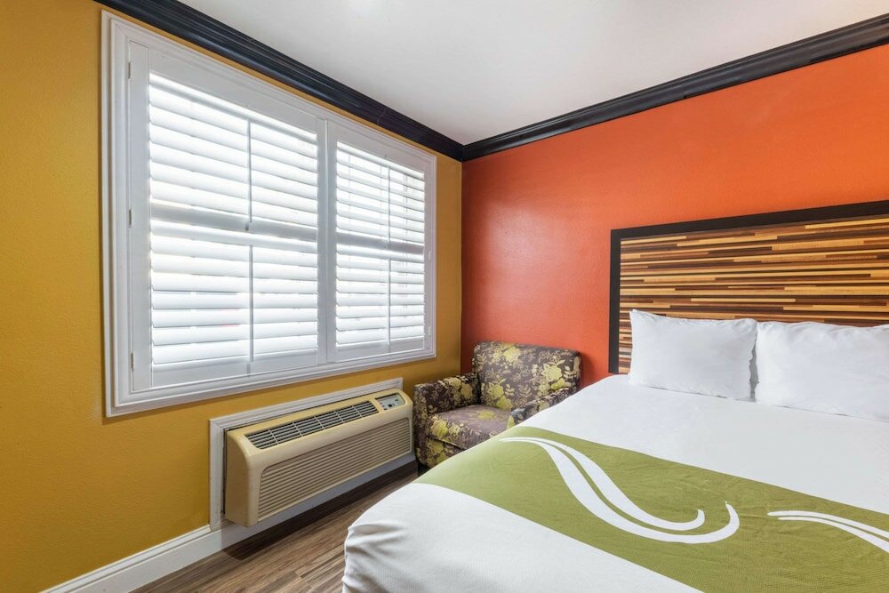 Фото Quality Inn & Suites